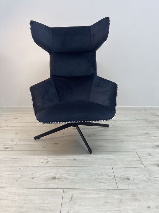 Дизайнерське крісло з Європи