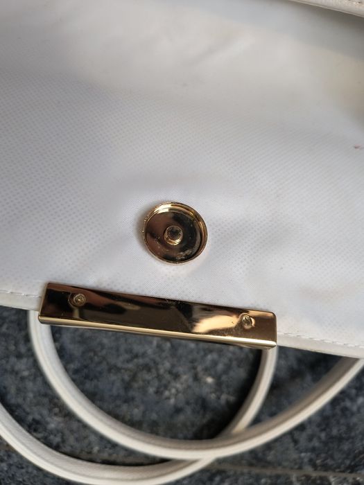 Torebka biała kopertówka na ramię