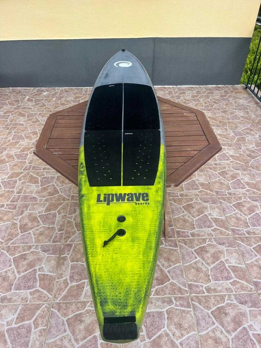 Prancha de foil downwind lightwind LipWave Full carbon 7.11