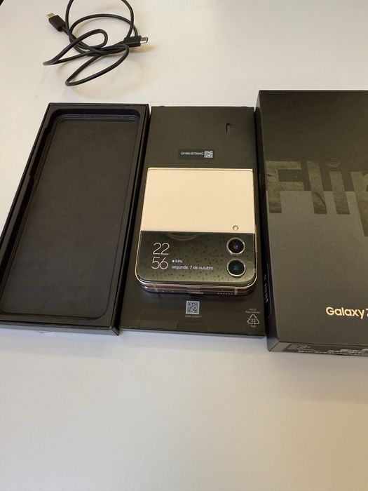 Samsung Zip fold 4