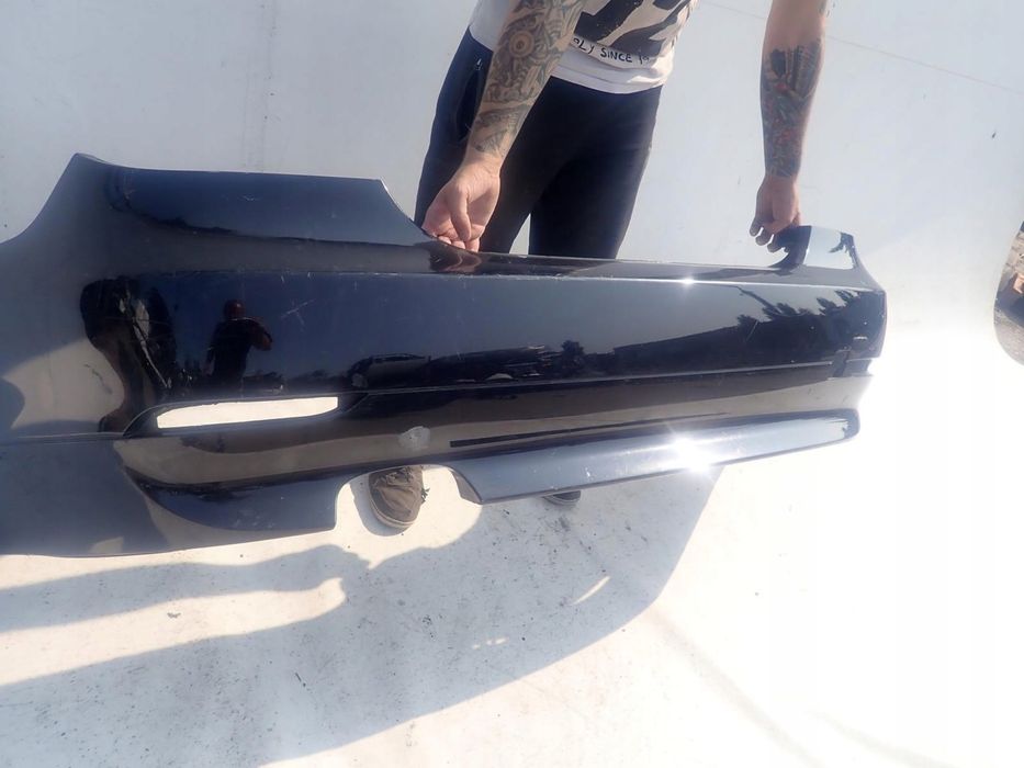 Бампер задній  vito 639 двері W211  BMW 5 E60 накладки на пороги