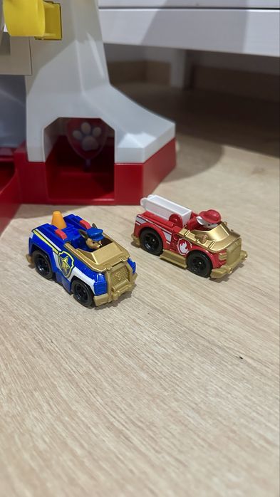 Duza wieza baza ze zjezdzalnia psi patrol adventure rescue way autka