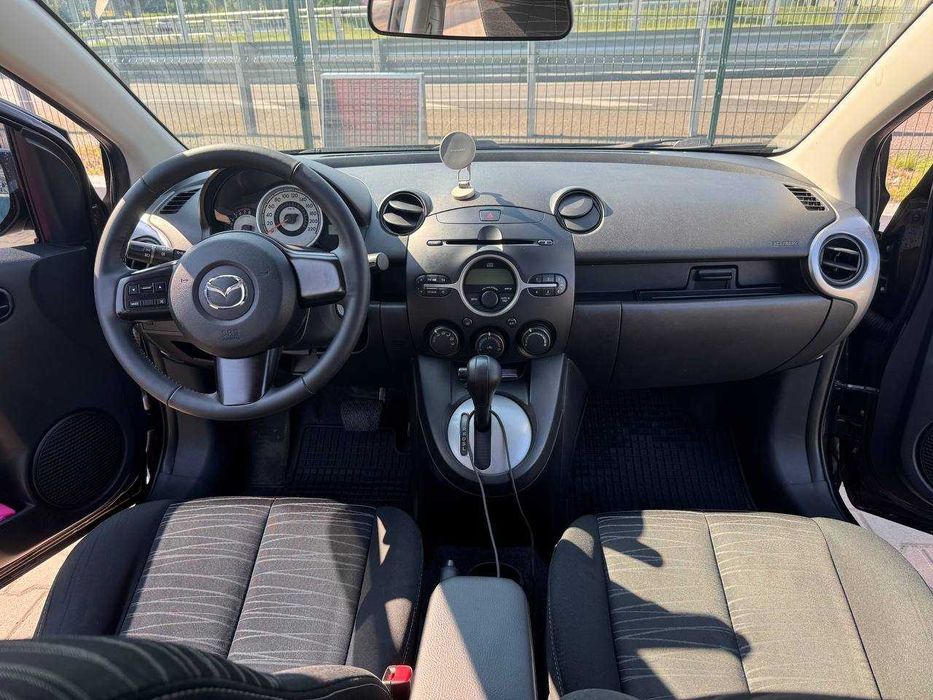 Mazda 2 2008 Автомат