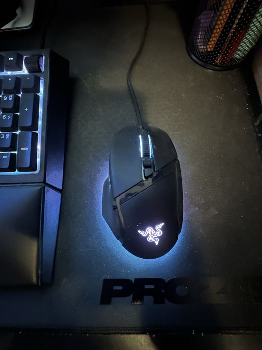 Setup Gaming Completo- pc + 2 monitores + teclado razer e rato razer