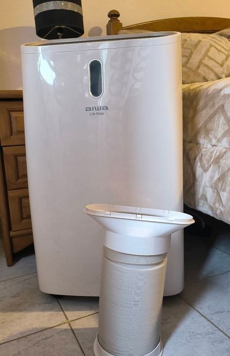 Ar condicionado portátil e desumidificador tambem!Custou €565