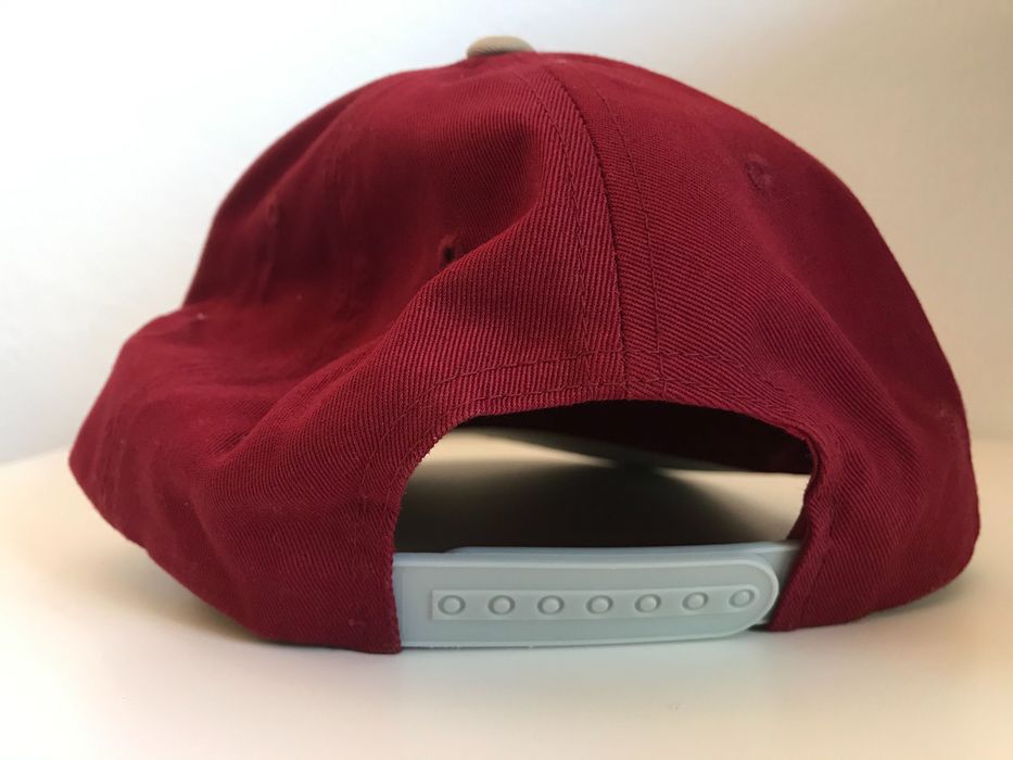 Boné Obey Bordeaux/Bege Acinzentado