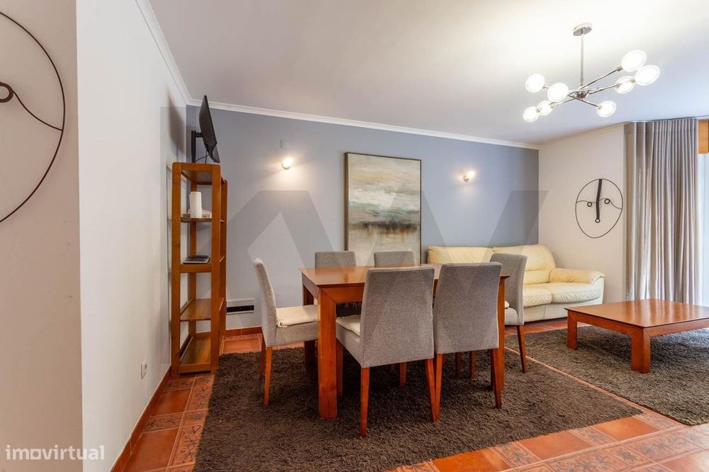 Arrendamento | Aluguer Apartamento T2 com 90m2 + terraço 70m2 + garage