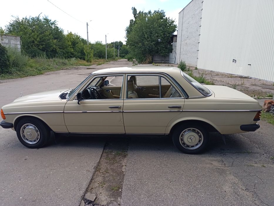 Мерседес 123 200D