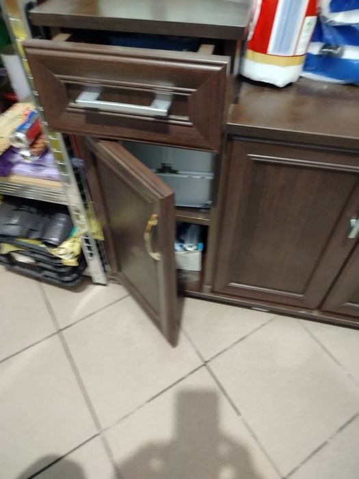 Szafka na korytarz,do pokoju.