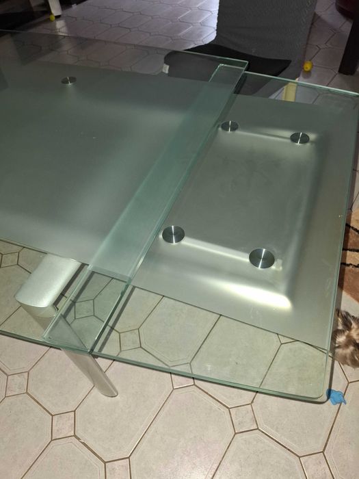 Stół szklany do jadalni, rozkładany