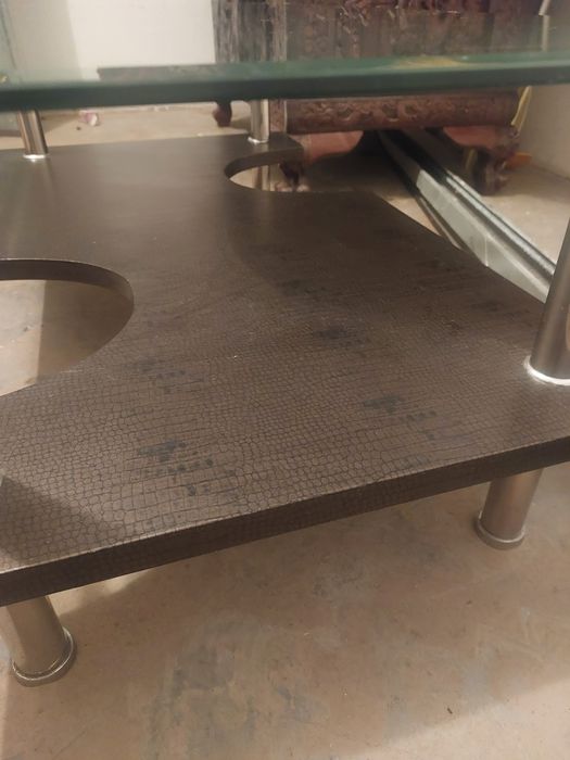 Mesa de centro em vidro e madeira nova