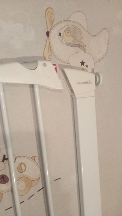 Barreira de segurança criança em metal