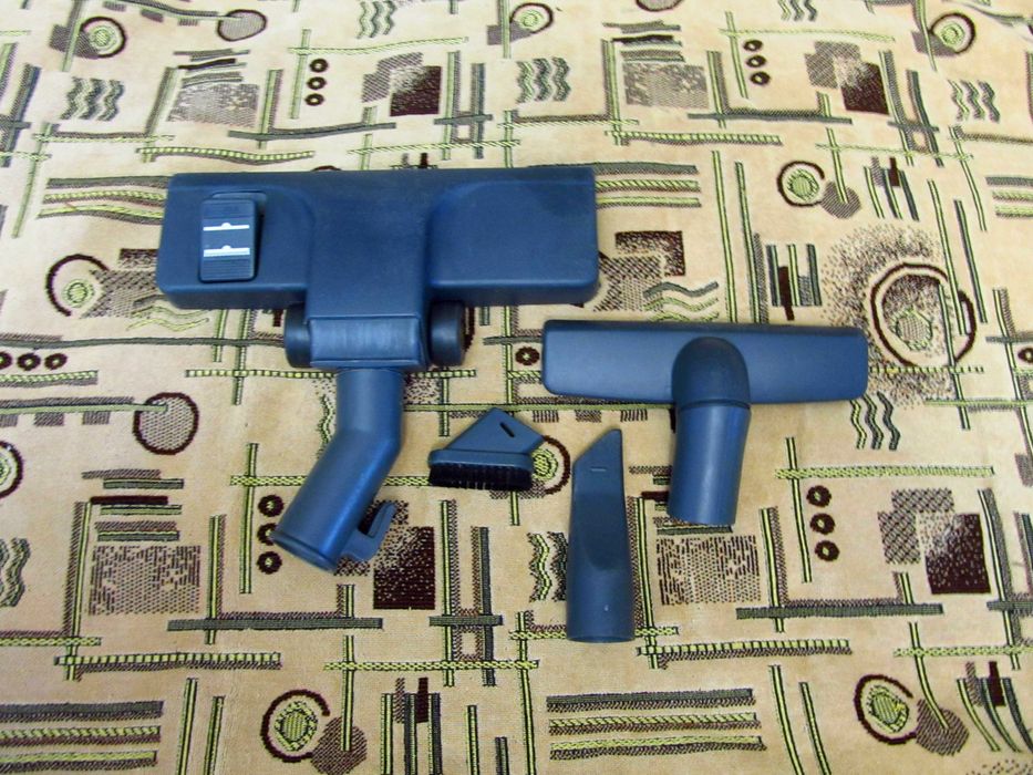 Пылесос SAMSUNG VC-7715H 1500W с функцией уничтожения насекомых