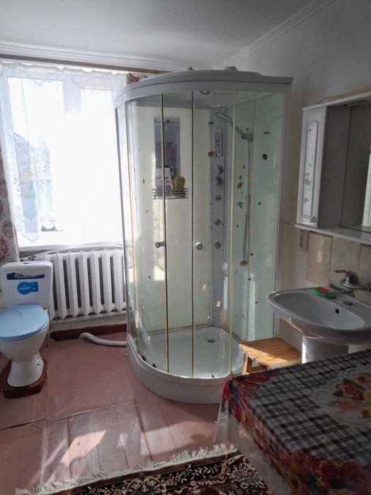 Продаж 1/2 будинку з окремою адресою район Басів. Е відновлення розглянемо.