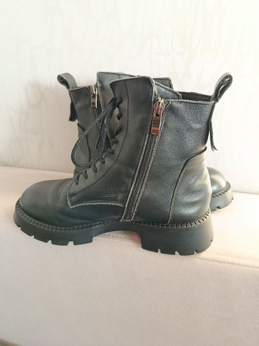 Зимові черевики 38 розміру