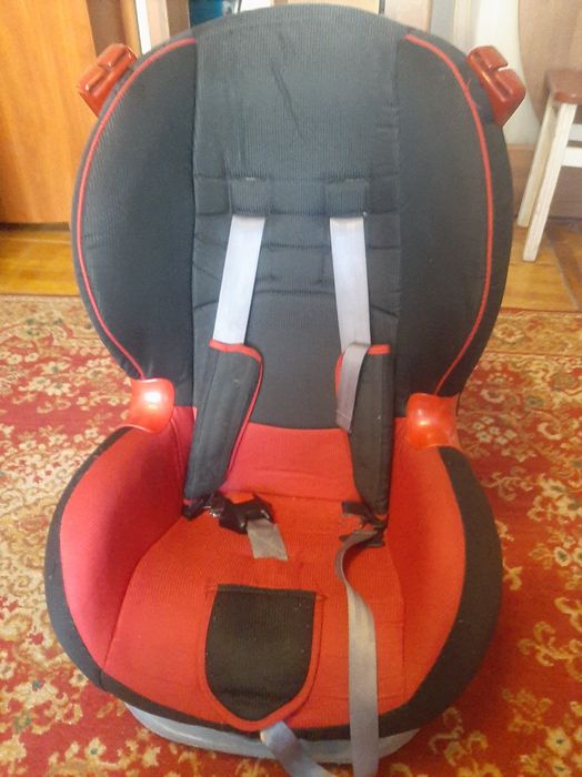 Продам детское авто кресло