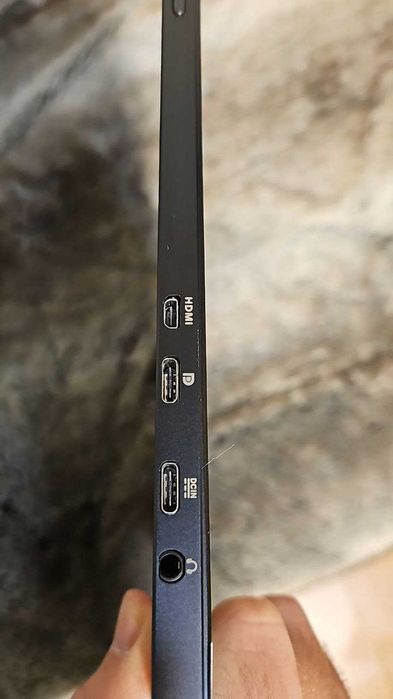 Monitor Portátil ASUS ROG XG17AHPE 17.3'' - Gaming em Qualquer Lugar!