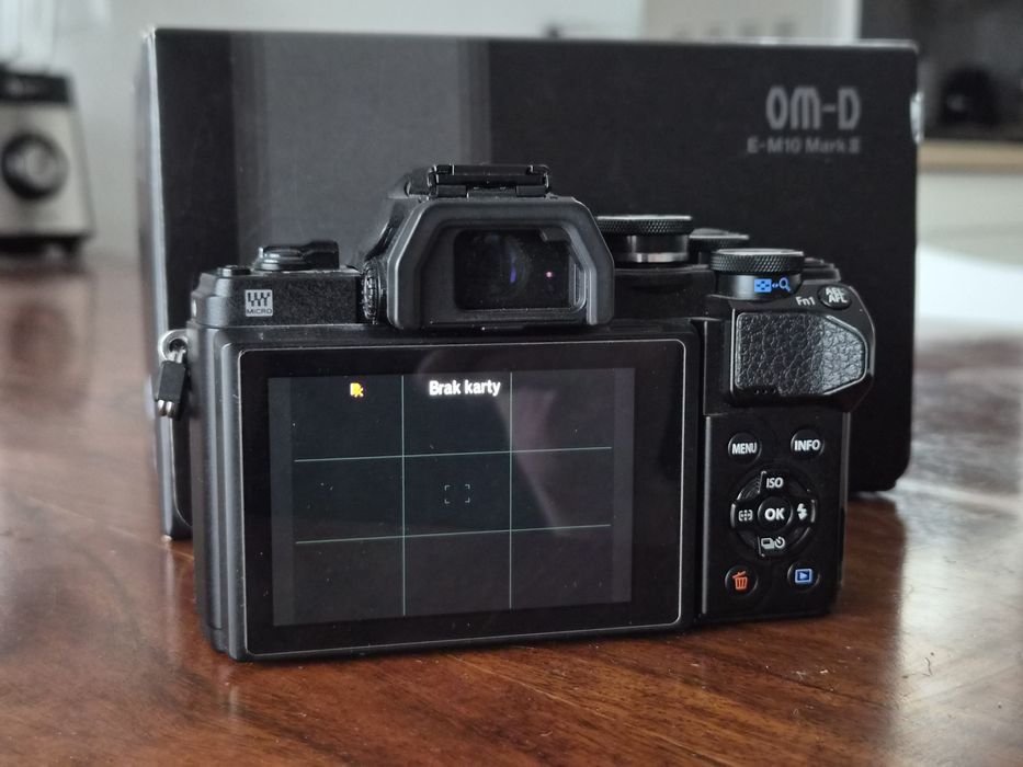 Aparat Olympus E-M10 Mark 3 /Mark iii, obiektyw  M.Zuiko 14-42 pancake