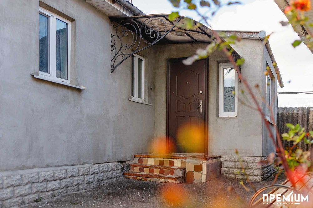 Продаж будинок Дубно