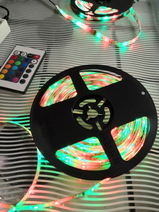 Dwie Nowe Taśmy LED RGB 2x 5m. Gaming room.