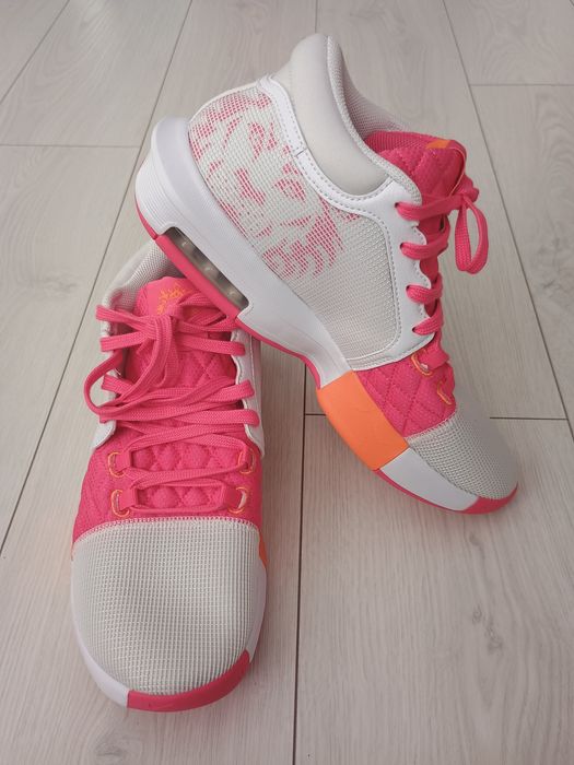 Buty Nike Lebron Witness