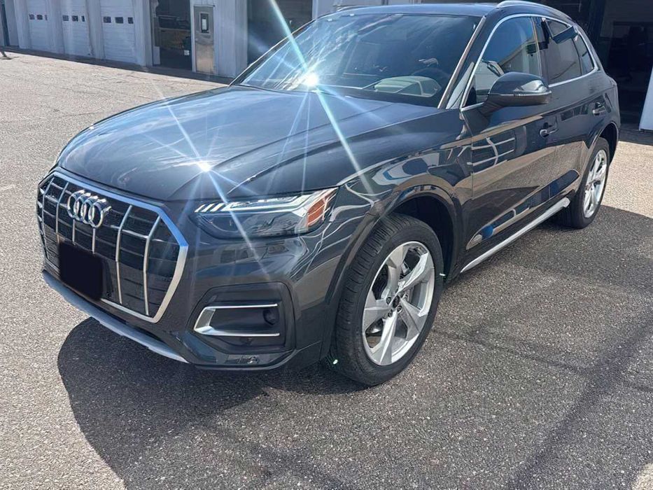 Audi Q5      2021