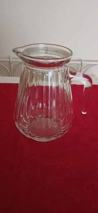 Jarro de vidro, para bebidas