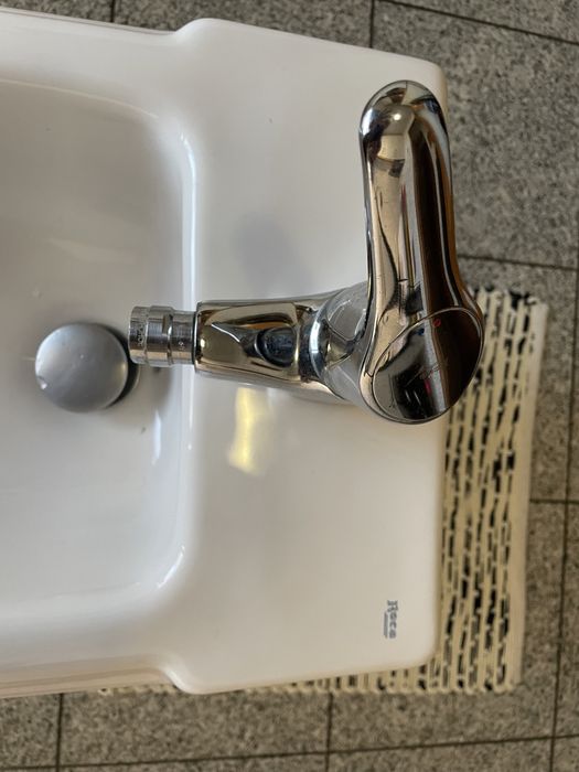 Bidé da Roca com misturadora