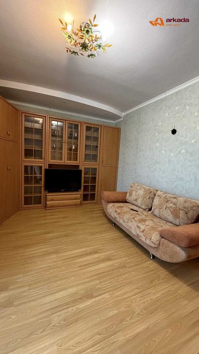 Продаж 2 кім. квартири з ремонтом в районі Каскаду