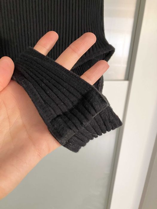 Czarne prążkowane body Zara basic S + welurowe spodnie Armani