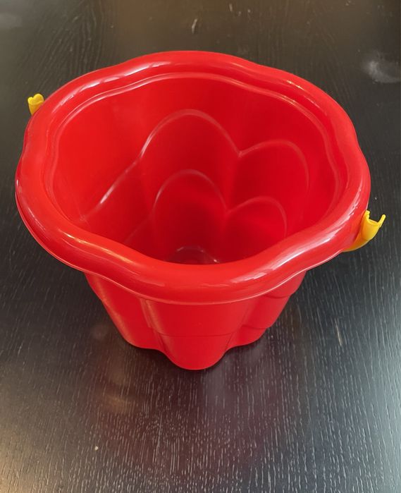 Wiaderko do piasku czerwone, wysokosc 15 cm