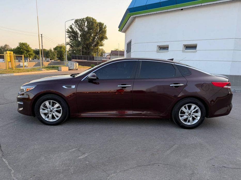 Продам власну KIA Optima 2017