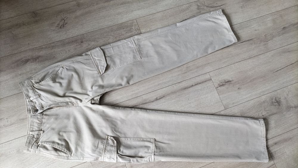 Spodnie pull&bear 34