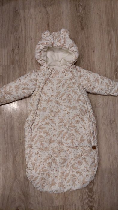 Watowany kombinezon H&M rozmiar 62/68 (2-6m)