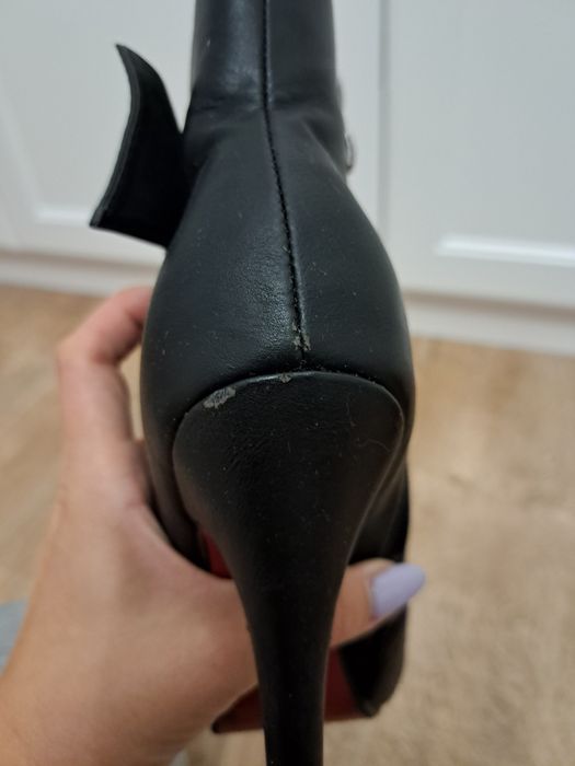 Botki na szpilce r.38