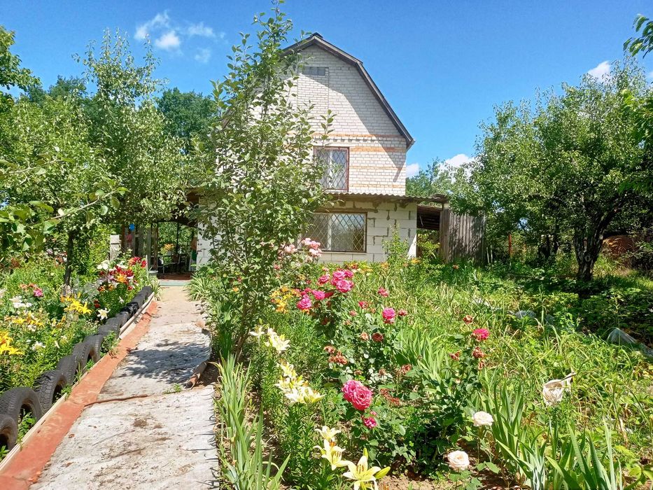 Продам Дачу с.Ярошівка 98м 25сот Цегла 2 повер Всі зручності Київ 50км