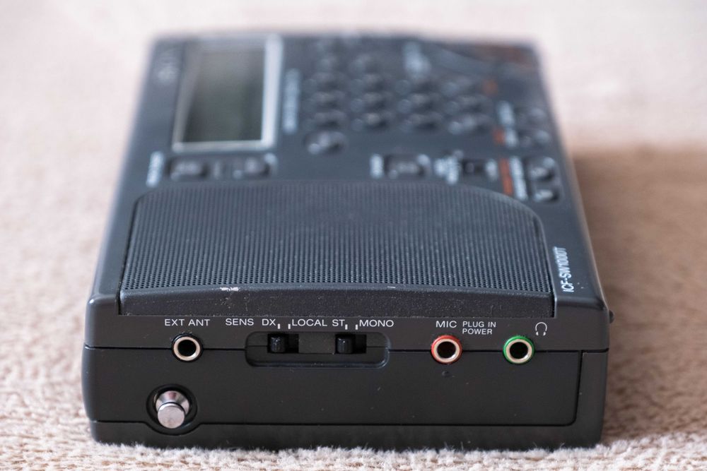 SONY ICF-SW1000T AM FM SSB Приём всех радиолюбит двойное преобр. Новый