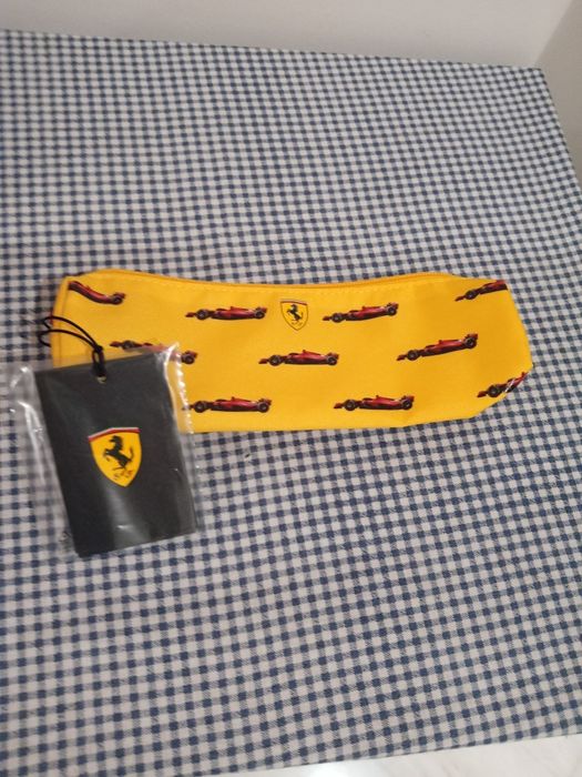 Estojo Novo da Ferrari