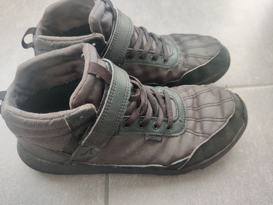 Buty dziecięce Champion  40(25,5) oraz z  Decathlon 38(24)