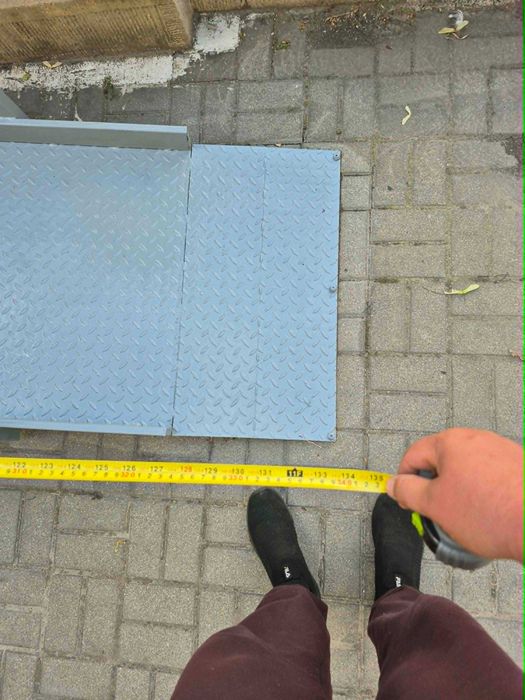 Najazd rampa dla niepełnosprawnych