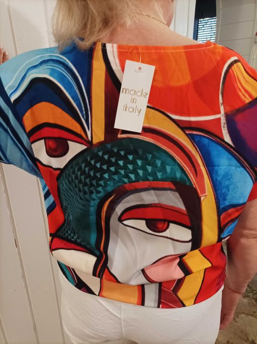 Bluzka wiązana afrykańskie twarze.