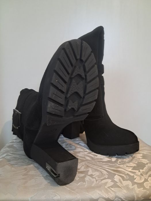 Buty na obcasie, długie