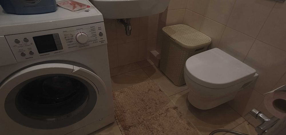 Центр Продам трехкомнатную квартиру    в новом кирпичном доме ЛД