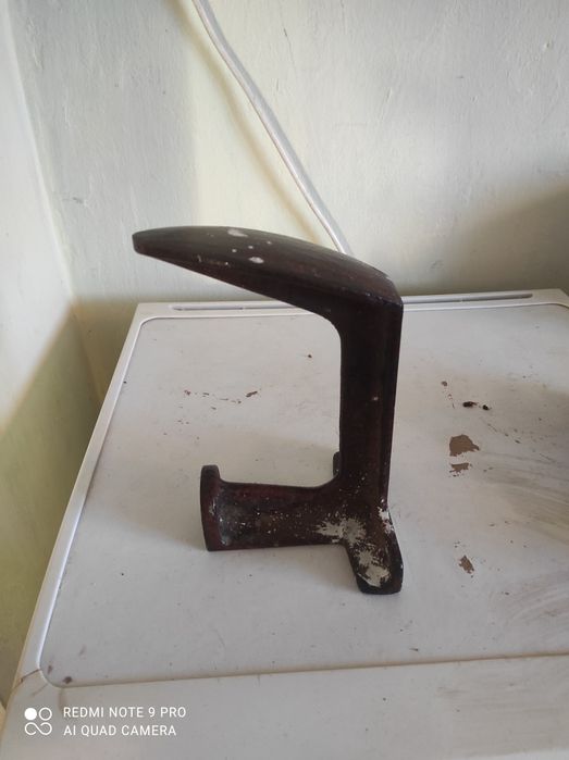 Лапа швеця (чоботаря) для ремонту взуття.