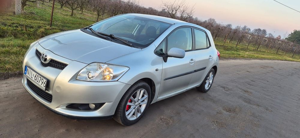 Toyota Auris 1.6 124km automat LPG
