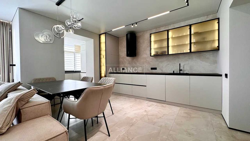 Продаж 3кім. квартири 85м2