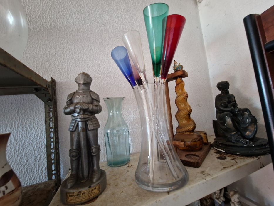 Várias loiças em excelente estado