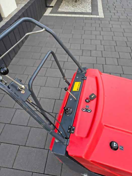 Zamiatarka Hako Hamster 780 e 12v Elektryczna