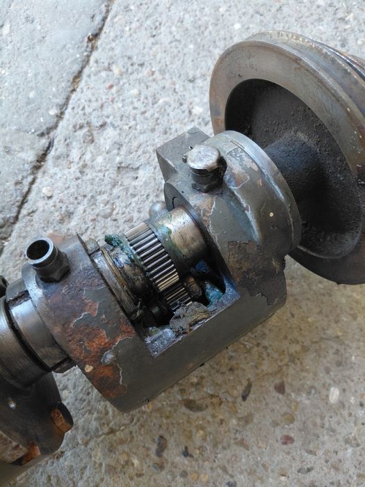 Wrzeciono  z uchwytem   do tokarka  TSA 16