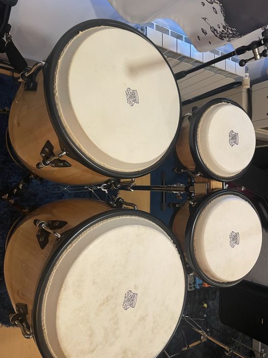 Congas e bongos completos